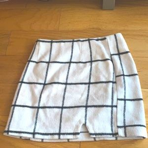 Lulu’s plaid skirt - size small